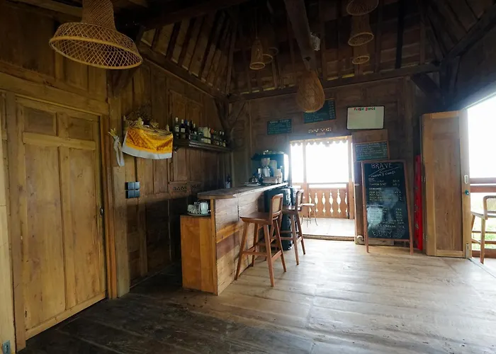 ベッド・アンド・ブレックファスト Brave Coffee And Camp Padangan